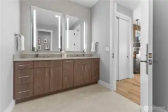 2nd level ensuite bathroom