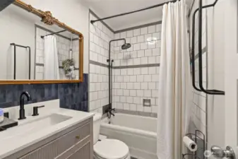 Main floor Full Bath