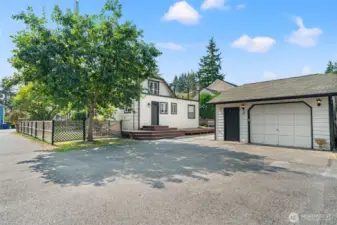 RV parking, large 1 car garage/shop area