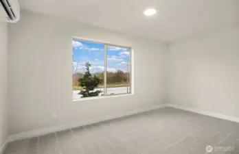 Secondary bedroom suite