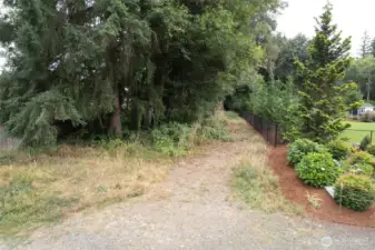 DRIVEWAY OFF MIDDLE STREET