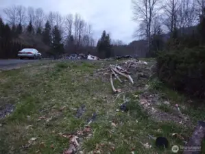 Front Yard from Kiona Rd