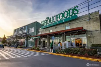 Everyday essentials, cafes, and neighborhood favorites are all within easy reach