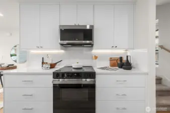 Every great home starts with a great kitchen—and this one’s ready for everything from late-night cravings to dinner parties with friends.