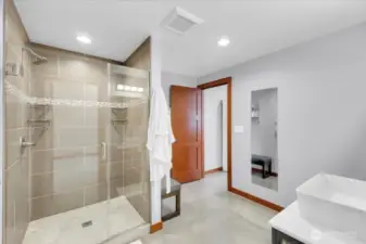 2nd Primary bathroom