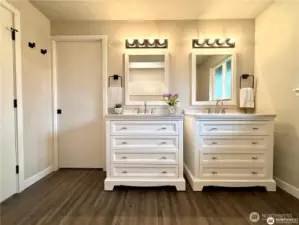 main/primary bath (virtually staged)