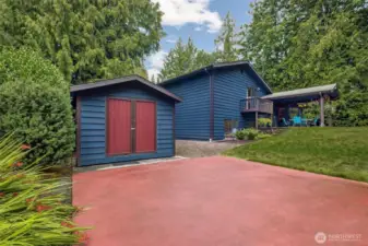 The garden shed will be appreciated!