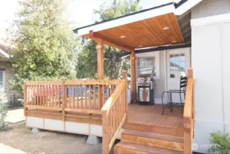 Access the Garage and backyard