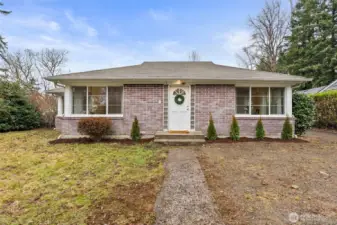 Who doesn't love a brick home?!