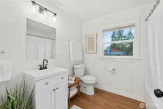 Fully updated bathroom