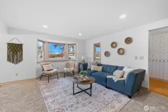 Spacious living room