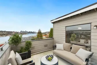 STUNNING VIEWS! Space Needle & Lake Union Views. *this photo is virtually staged*