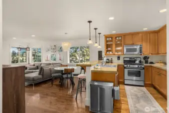 Open kitchen and eating area.