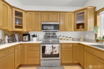 Tons of cabinet space!