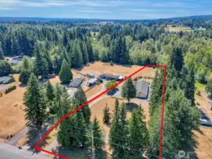 Ready for your vision! Property lines are approximate.