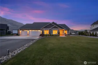 Expansive 5 Car Garage