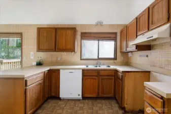 This kitchen lives large and provides for plenty of space of to prep and store your goods.