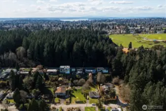 Investment property located minutes from downtown Seattle conveniences