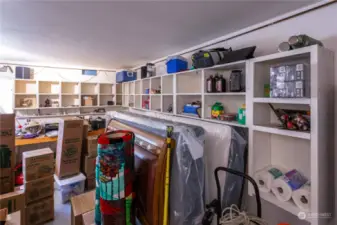 Garage built-ins