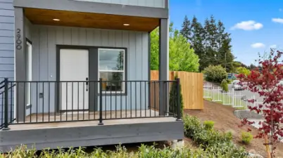 Photographs are for illustrative purposes only. Features, finishes, interior/exterior colors, landscaping and floorplan shown may vary from actual homes built.