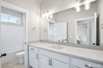 Photographs are for illustrative purposes only. Features, finishes, interior/exterior colors, landscaping and floorplan shown may vary from actual homes built.