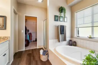 Primary ensuite bathroom