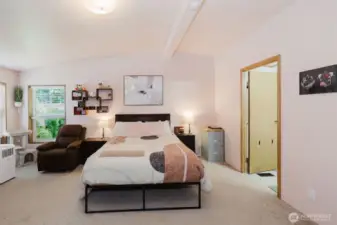 Large, bright and airy primary bedroom. New carpet in here too! En Suite bathroom is right through that door