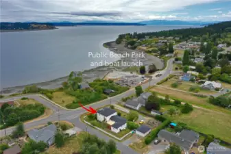 Seconds from boat launch and downtown