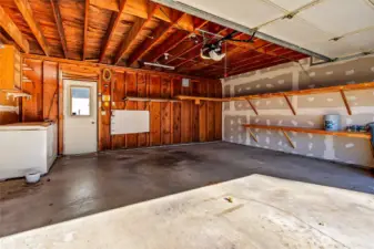 Good sized 2 car garage