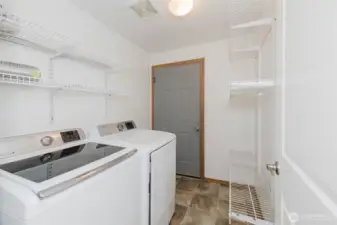 2nd floor laundry room