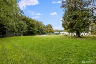 Enjoy the Gamblewood community areas