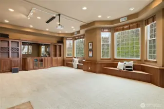 massive Great Room perfectly set up for a home theater