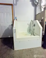 Handy pet wash station in the garage...