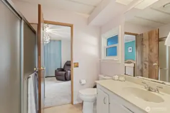 Second bathroom connects to second bed and mud room.