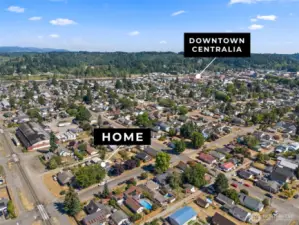 Ariel, Home, Close to Edison School and Freeway
