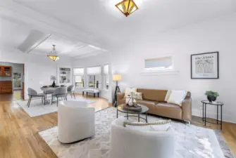 10 foot ceilings in large living and dining room