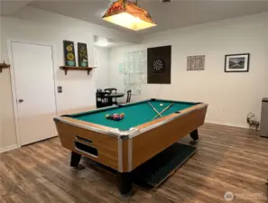 Large bonus room. Pool table conveys with the sale.
