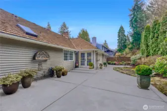 Come and enjoy this entertaining yard.