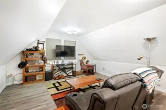 studio/theater