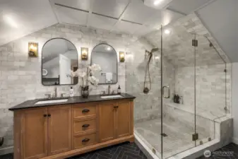 Upper level primary ensuite