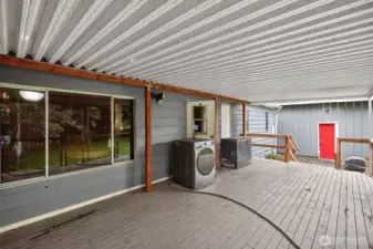 HUGE back deck