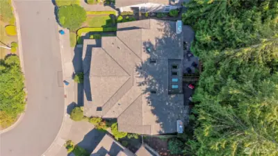 Amazing townhome in Mill Creek and not rarley do homes come available in this community.