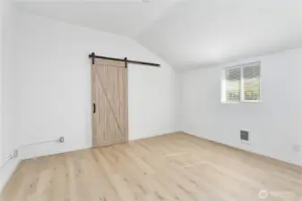 House - Bed 2