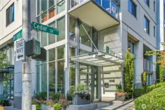 The Parc is located in the heart of Belltown. Enjoy the urban lifestyle of Seattle waterfront, restuarants, the Olympic Sculpture Park and the new !
