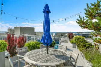 Views from the rooftop deck are fabulous! Great place to barbecue, soak in the sunshine or enjoy the view.