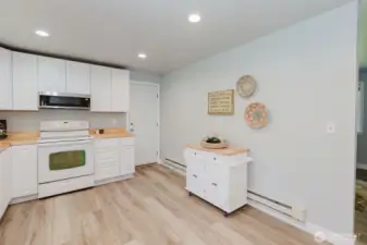 Mobile island stays!