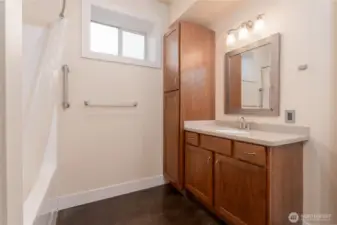 Downstairs full bathroom