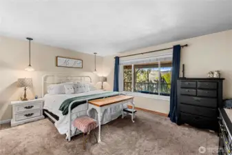 Primary bedroom main level
