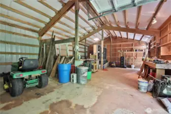 Workshop/ Garage