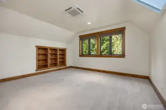Upstairs office/bedroom 4.